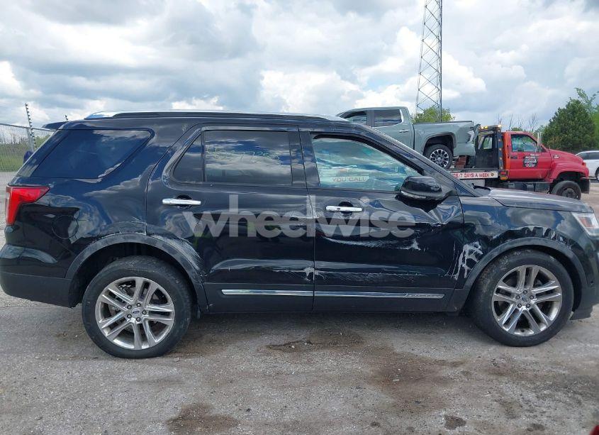 Photo 13 of 2016 Ford Explorer LIMITED (VIN 1FM5K8F80GGB38503)