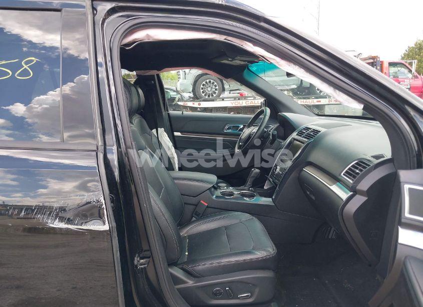 Photo 5 of 2016 Ford Explorer LIMITED (VIN 1FM5K8F80GGB38503)