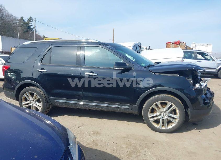 Photo 13 of 2017 Ford Explorer LIMITED (VIN 1FM5K8F80HGB18429)