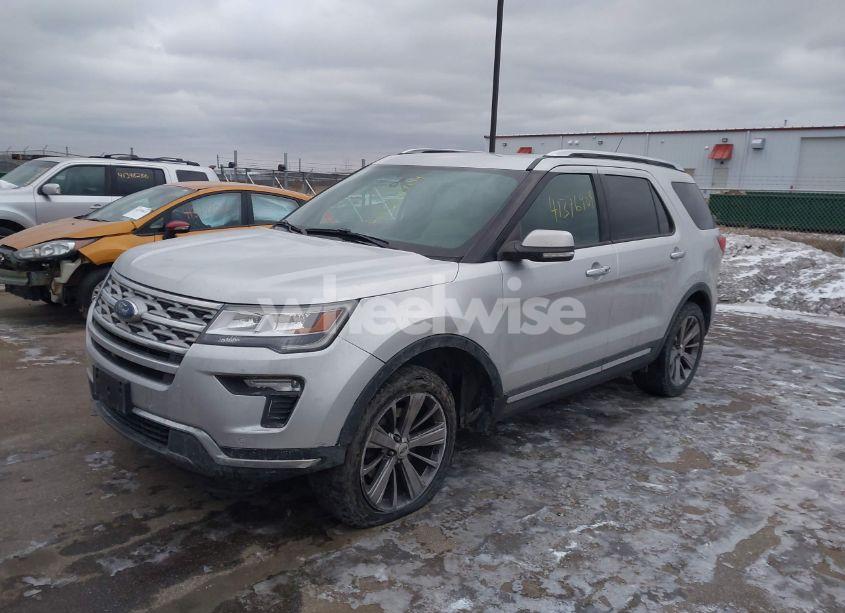 Photo 2 of 2018 Ford Explorer LIMITED (VIN 1FM5K8F80JGA82358)