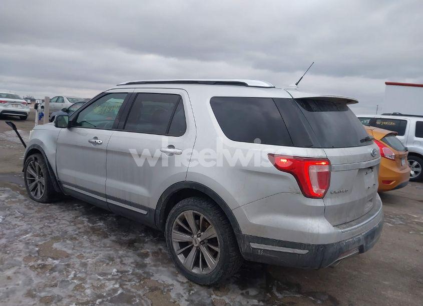 Photo 3 of 2018 Ford Explorer LIMITED (VIN 1FM5K8F80JGA82358)