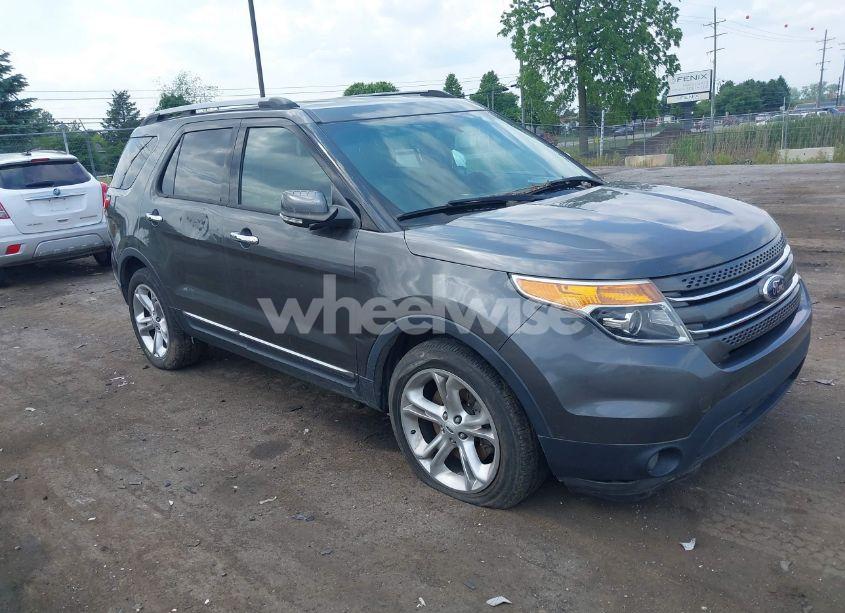 2015 Ford Explorer LIMITED (VIN 1FM5K8F81FGA16215) main photo