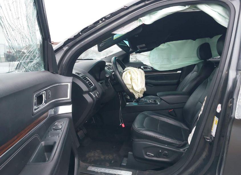 Photo 5 of 2016 Ford Explorer LIMITED (VIN 1FM5K8F81GGA37826)