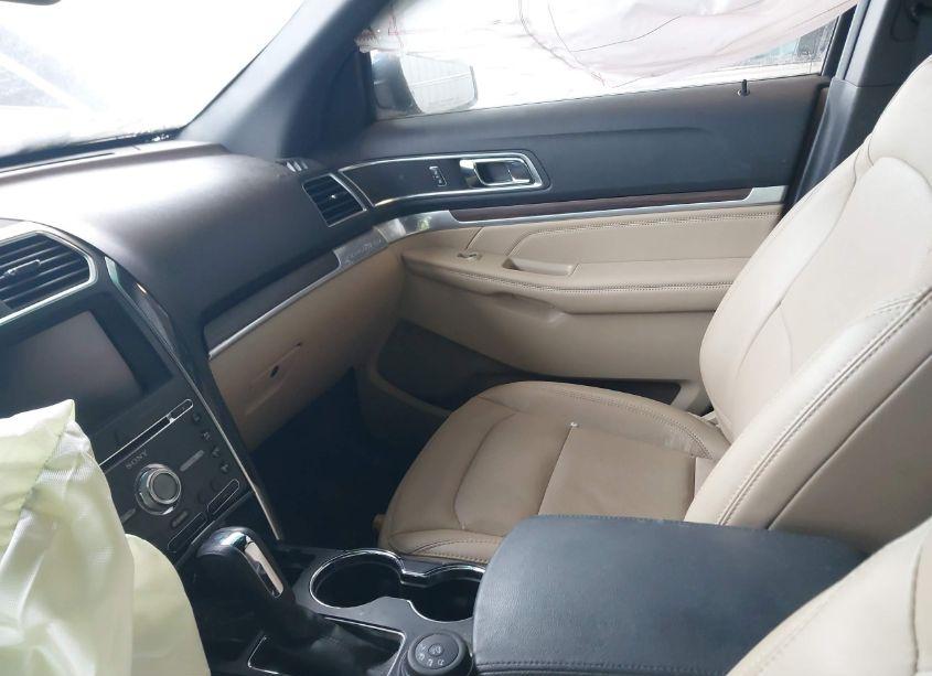 Photo 5 of 2016 Ford Explorer LIMITED (VIN 1FM5K8F81GGC47598)