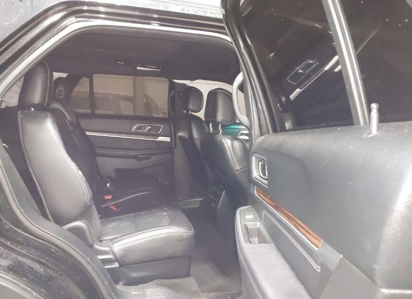Photo 8 of 2017 Ford Explorer LIMITED (VIN 1FM5K8F81HGC93823)