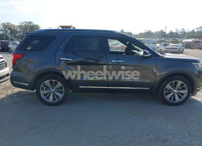 Photo 13 of 2018 Ford Explorer LIMITED (VIN 1FM5K8F81JGA70882)