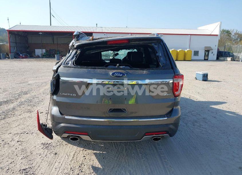 Photo 16 of 2018 Ford Explorer LIMITED (VIN 1FM5K8F81JGA70882)