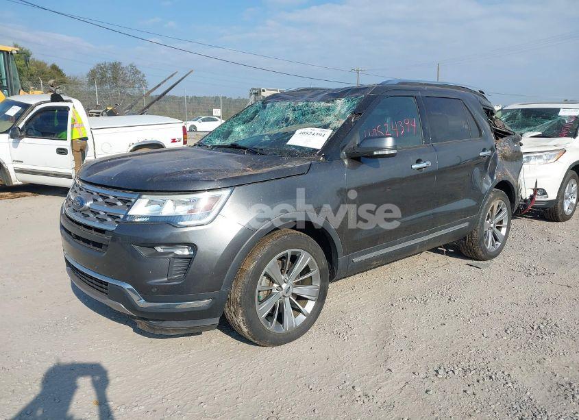 Photo 2 of 2018 Ford Explorer LIMITED (VIN 1FM5K8F81JGA70882)