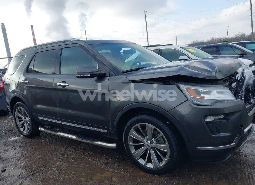 Photo 13 of 2018 Ford Explorer LIMITED (VIN 1FM5K8F81JGA85155)