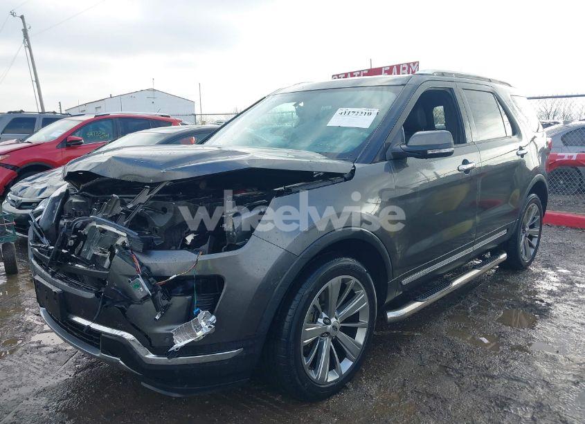 Photo 2 of 2018 Ford Explorer LIMITED (VIN 1FM5K8F81JGA85155)