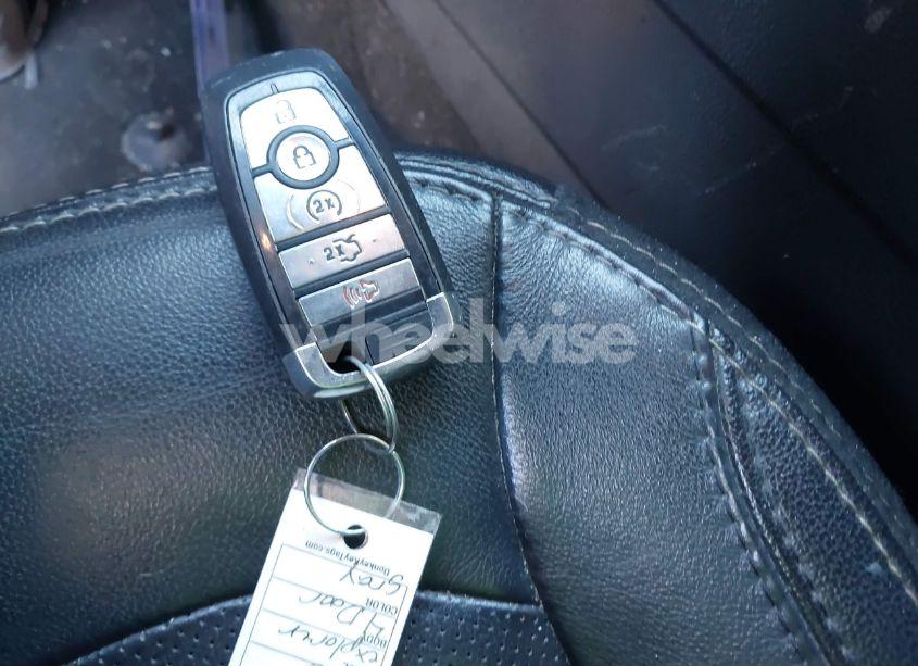 Photo 11 of 2018 Ford Explorer LIMITED (VIN 1FM5K8F81JGB45225)