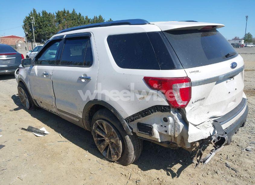 Photo 3 of 2019 Ford Explorer LIMITED (VIN 1FM5K8F81KGB06071)