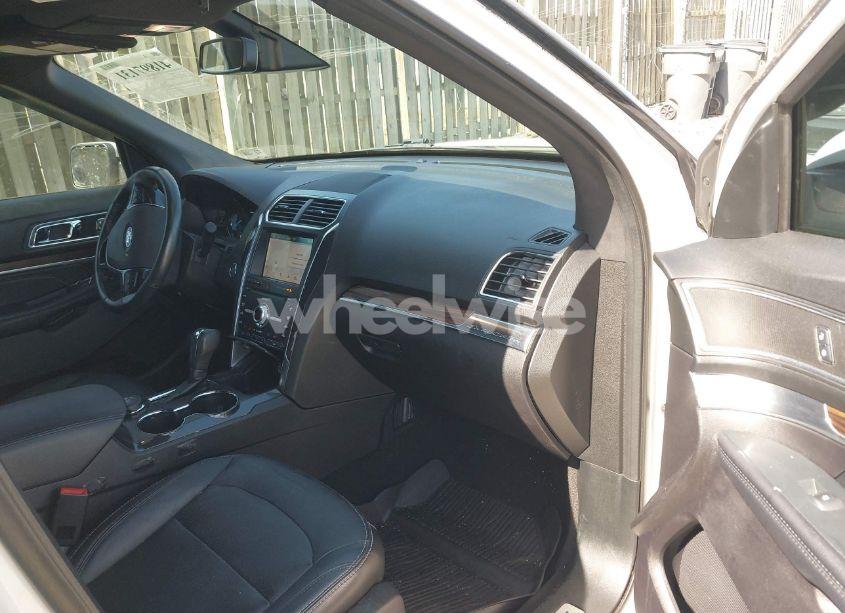 Photo 5 of 2019 Ford Explorer LIMITED (VIN 1FM5K8F81KGB06071)