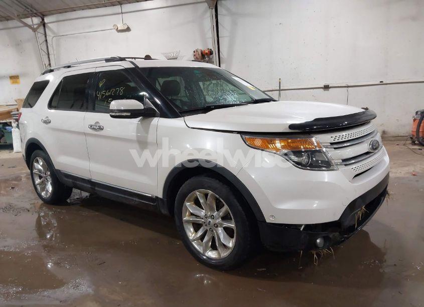 2015 Ford Explorer LIMITED (VIN 1FM5K8F82FGB38176) main photo