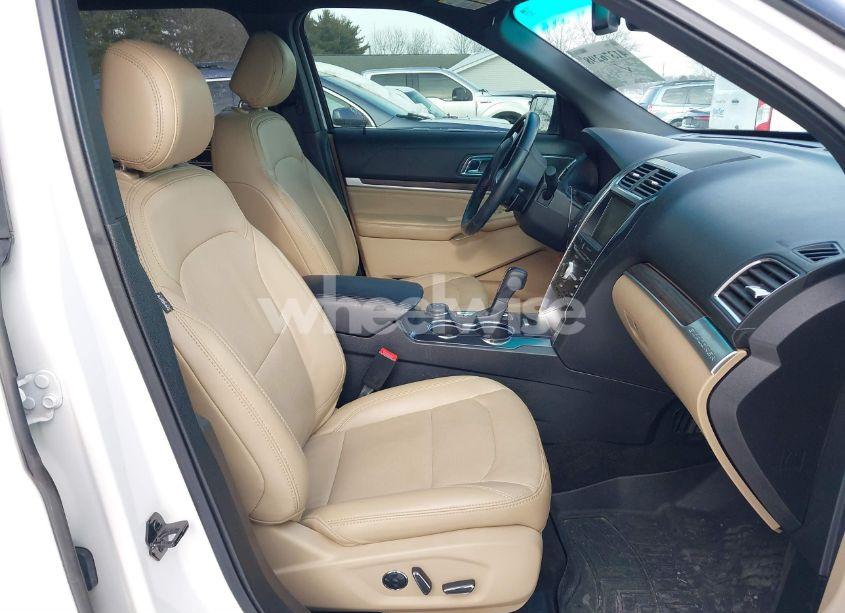Photo 5 of 2016 Ford Explorer LIMITED (VIN 1FM5K8F82GGC65074)