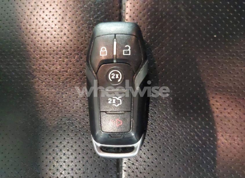 Photo 11 of 2017 Ford Explorer LIMITED (VIN 1FM5K8F82HGC06334)