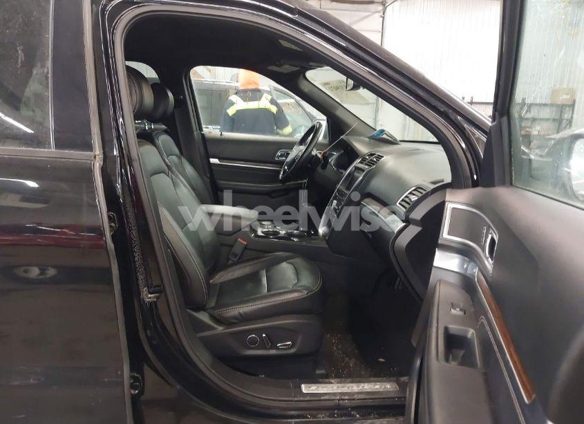 Photo 5 of 2017 Ford Explorer LIMITED (VIN 1FM5K8F82HGC06334)