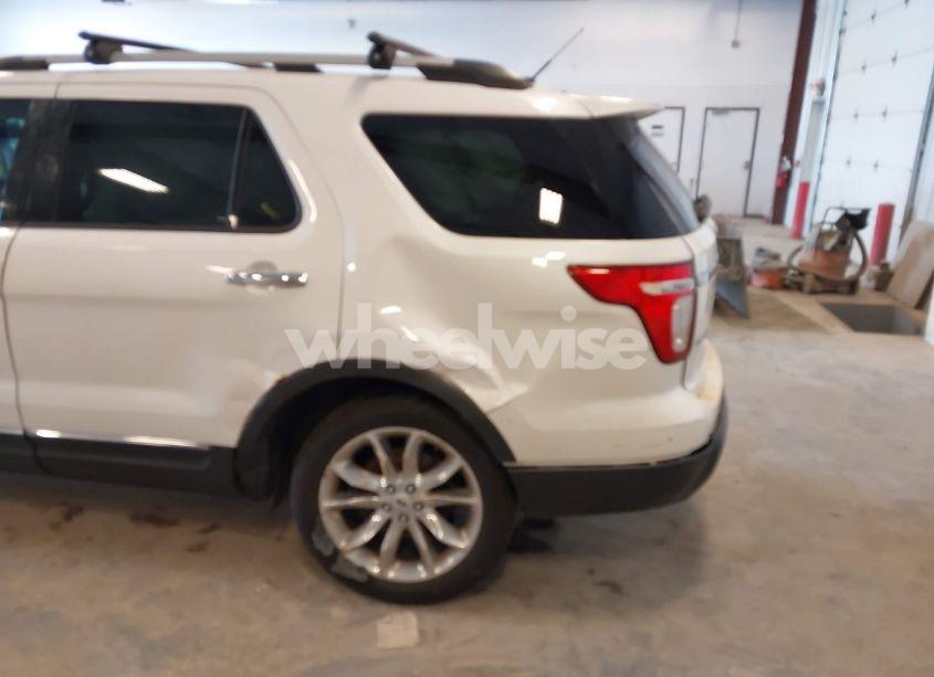 Photo 6 of 2013 Ford Explorer LIMITED (VIN 1FM5K8F83DGA09392)