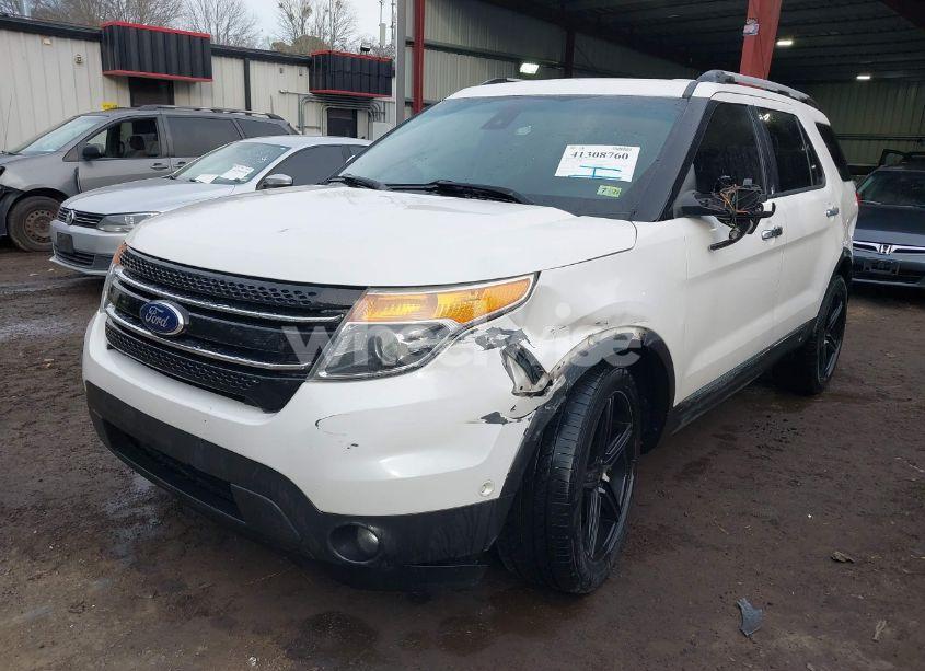 Photo 2 of 2013 Ford Explorer LIMITED (VIN 1FM5K8F83DGA79717)