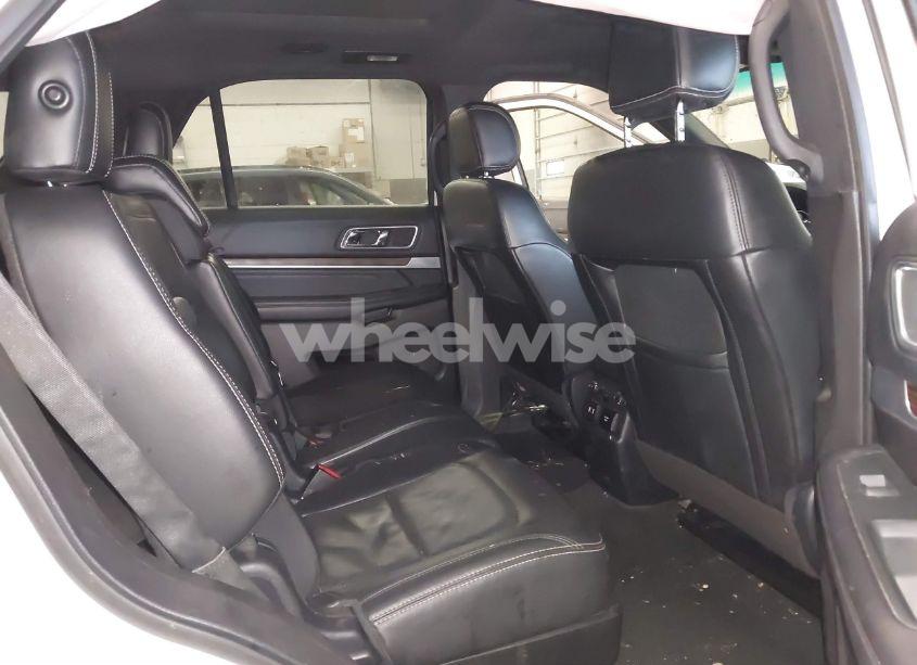 Photo 8 of 2016 Ford Explorer LIMITED (VIN 1FM5K8F83GGC73877)