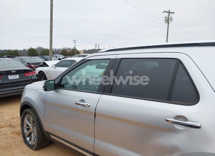 Photo 15 of 2018 Ford Explorer LIMITED (VIN 1FM5K8F83JGA27998)