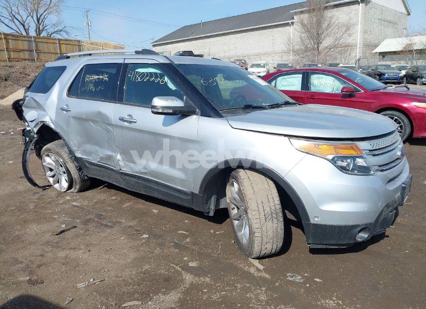 2015 Ford Explorer LIMITED (VIN 1FM5K8F84FGC38621) main photo