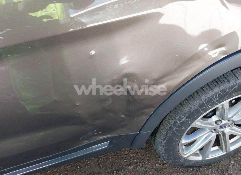 Photo 6 of 2016 Ford Explorer LIMITED (VIN 1FM5K8F84GGB96601)