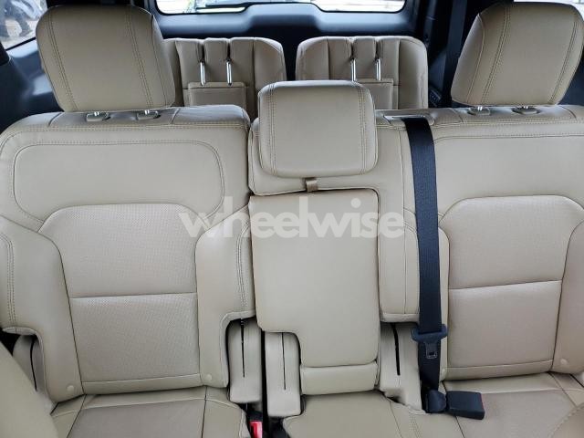 Photo 3 of 2017 FORD EXPLORER LIMITED (VIN 1FM5K8F84HGC38847)