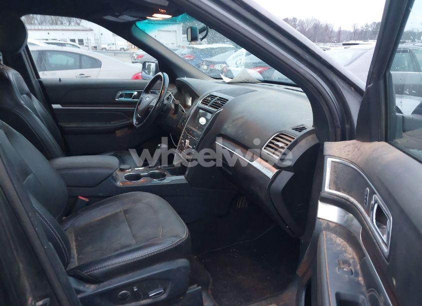 Photo 5 of 2017 Ford Explorer LIMITED (VIN 1FM5K8F84HGC70083)