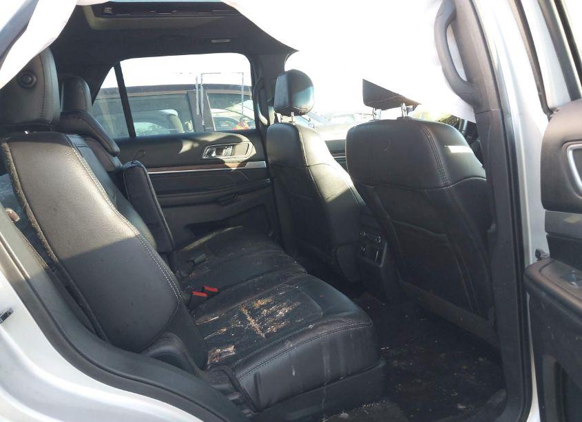 Photo 8 of 2017 Ford Explorer LIMITED (VIN 1FM5K8F84HGC93508)