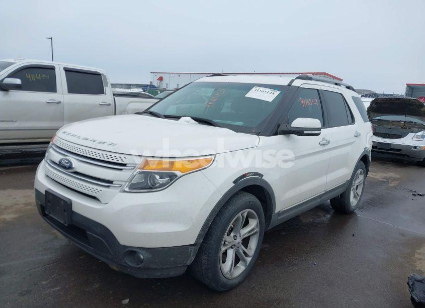 Photo 2 of 2015 Ford Explorer LIMITED (VIN 1FM5K8F85FGB33697)