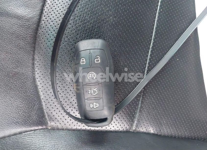 Photo 11 of 2016 Ford Explorer LIMITED (VIN 1FM5K8F85GGB30087)