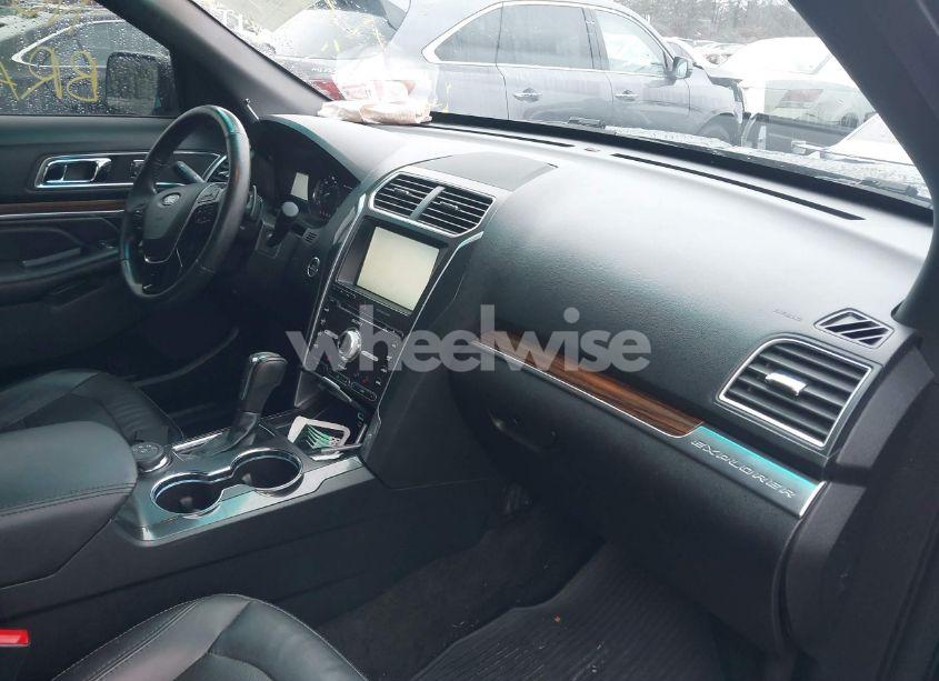 Photo 5 of 2016 Ford Explorer LIMITED (VIN 1FM5K8F85GGB30087)