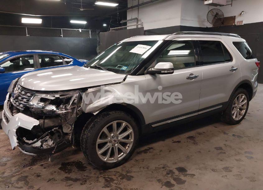 Photo 2 of 2017 Ford Explorer LIMITED (VIN 1FM5K8F85HGA45476)