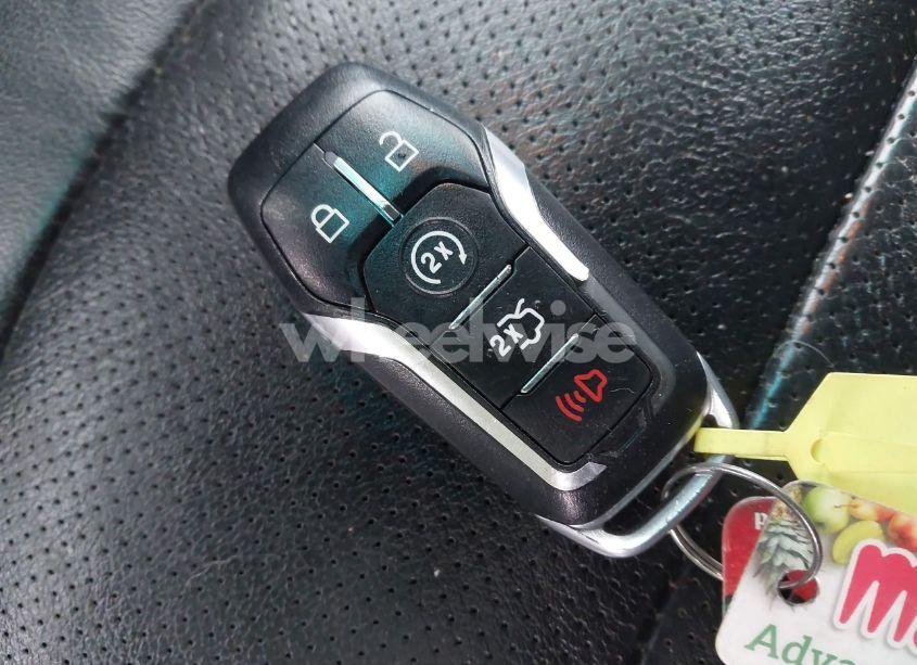 Photo 11 of 2017 Ford Explorer LIMITED (VIN 1FM5K8F85HGB81302)