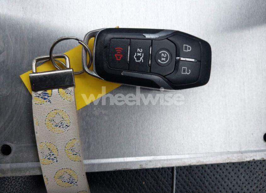 Photo 11 of 2017 Ford Explorer LIMITED (VIN 1FM5K8F85HGC24097)