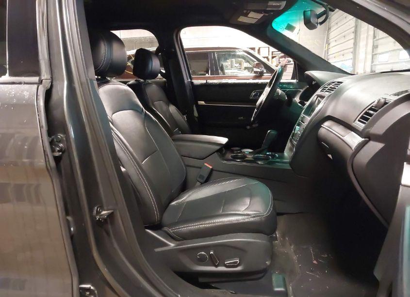 Photo 5 of 2017 Ford Explorer LIMITED (VIN 1FM5K8F86HGC15022)