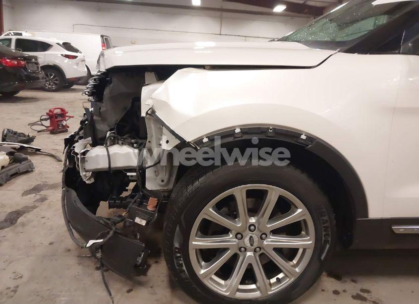 Photo 6 of 2017 Ford Explorer LIMITED (VIN 1FM5K8F86HGC61594)