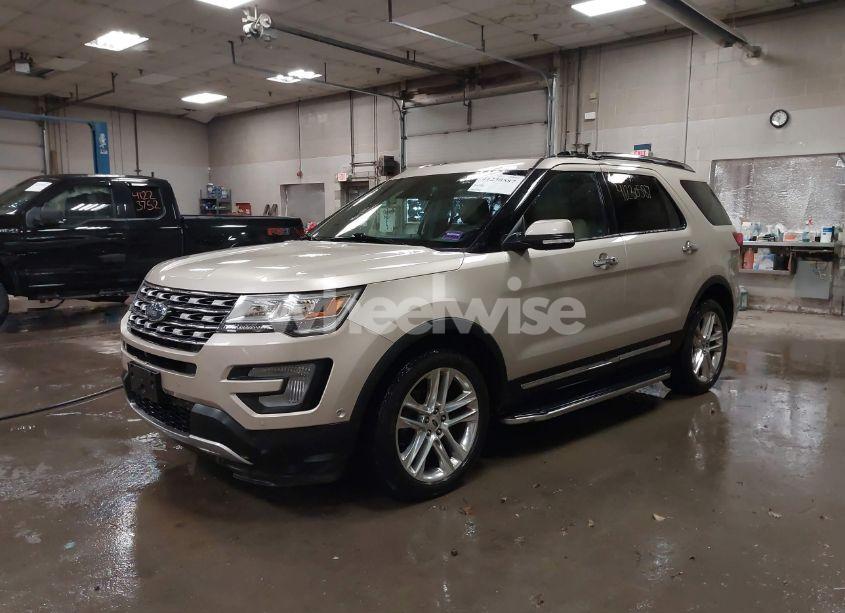 Photo 2 of 2017 Ford Explorer LIMITED (VIN 1FM5K8F86HGE26821)