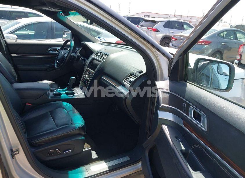 Photo 5 of 2016 Ford Explorer LIMITED (VIN 1FM5K8F87GGA19900)