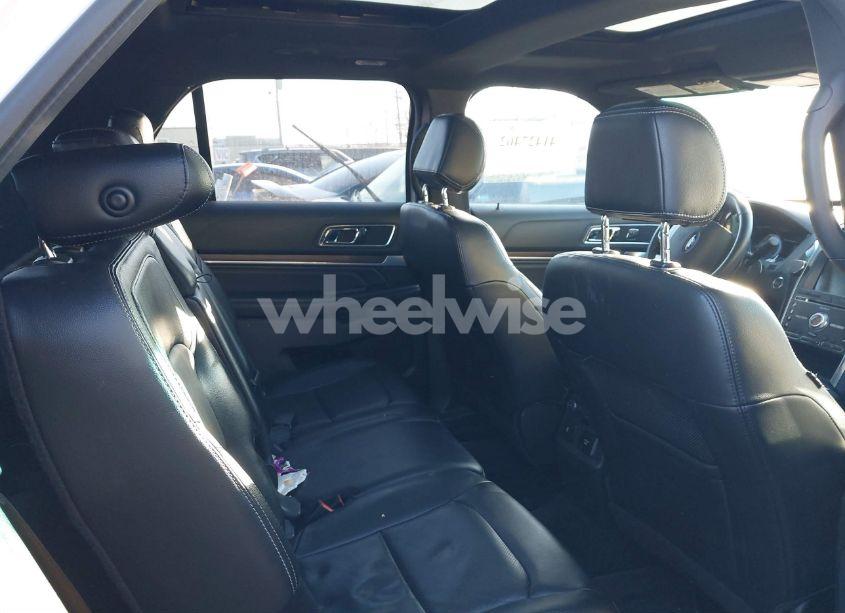 Photo 8 of 2016 Ford Explorer LIMITED (VIN 1FM5K8F88GGB16765)