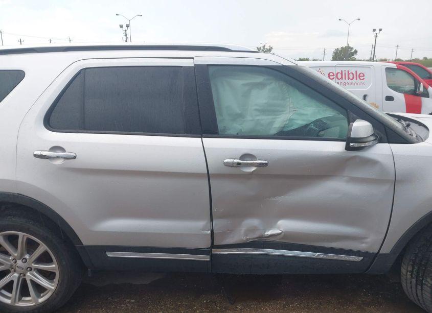 Photo 13 of 2016 Ford Explorer LIMITED (VIN 1FM5K8F88GGB27474)