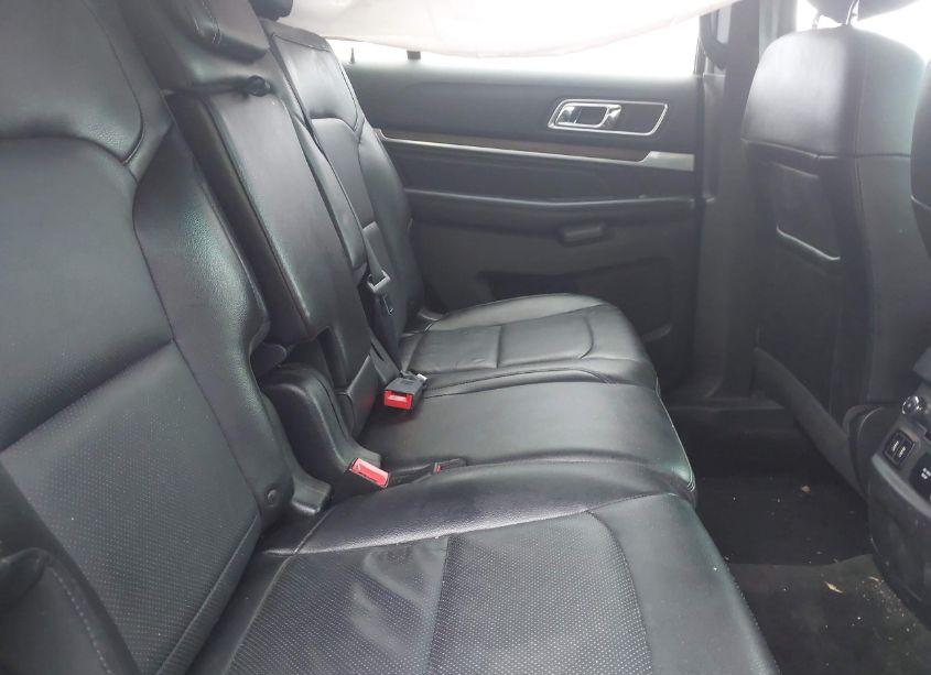 Photo 8 of 2016 Ford Explorer LIMITED (VIN 1FM5K8F88GGB27474)