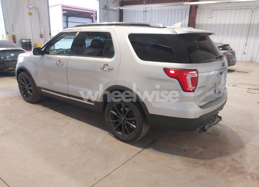 Photo 3 of 2016 Ford Explorer LIMITED (VIN 1FM5K8F88GGC06823)