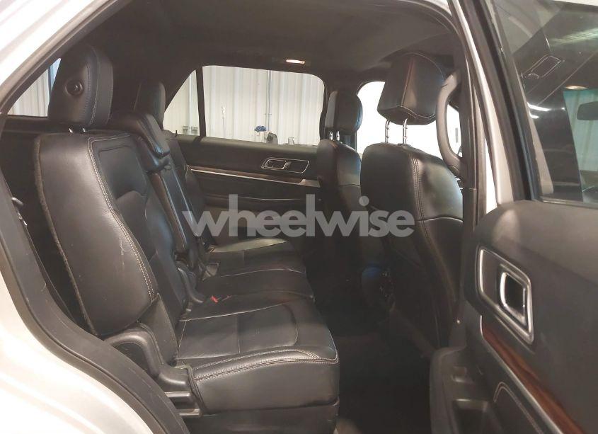 Photo 8 of 2016 Ford Explorer LIMITED (VIN 1FM5K8F88GGC06823)