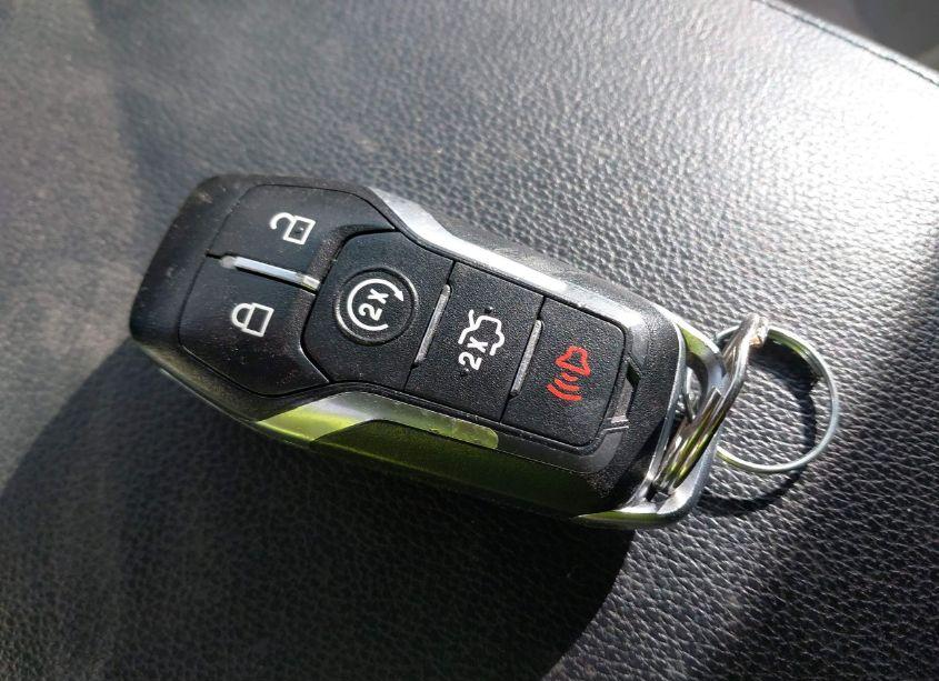 Photo 11 of 2016 Ford Explorer LIMITED (VIN 1FM5K8F89GGA13595)