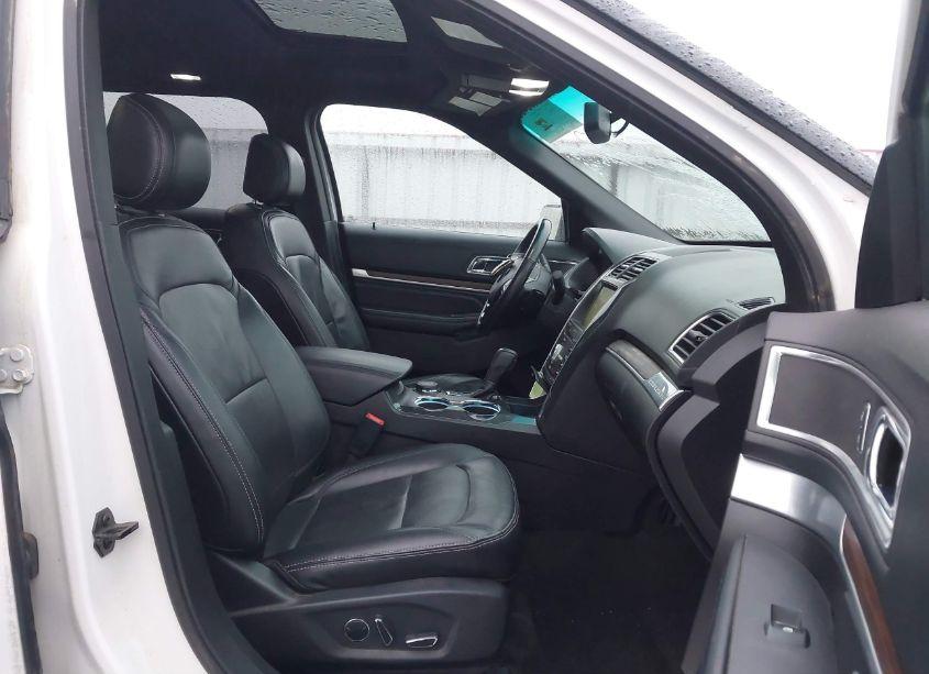 Photo 5 of 2016 Ford Explorer LIMITED (VIN 1FM5K8F89GGB03121)