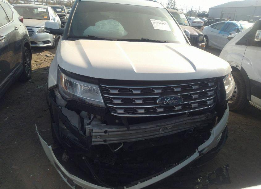 Photo 12 of 2016 Ford Explorer LIMITED (VIN 1FM5K8F89GGB10666)