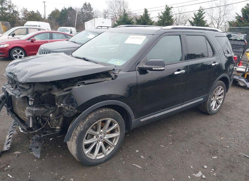 Photo 2 of 2017 Ford Explorer LIMITED (VIN 1FM5K8F89HGC92130)