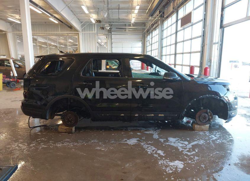 Photo 13 of 2018 Ford Explorer LIMITED (VIN 1FM5K8F89JGA36804)